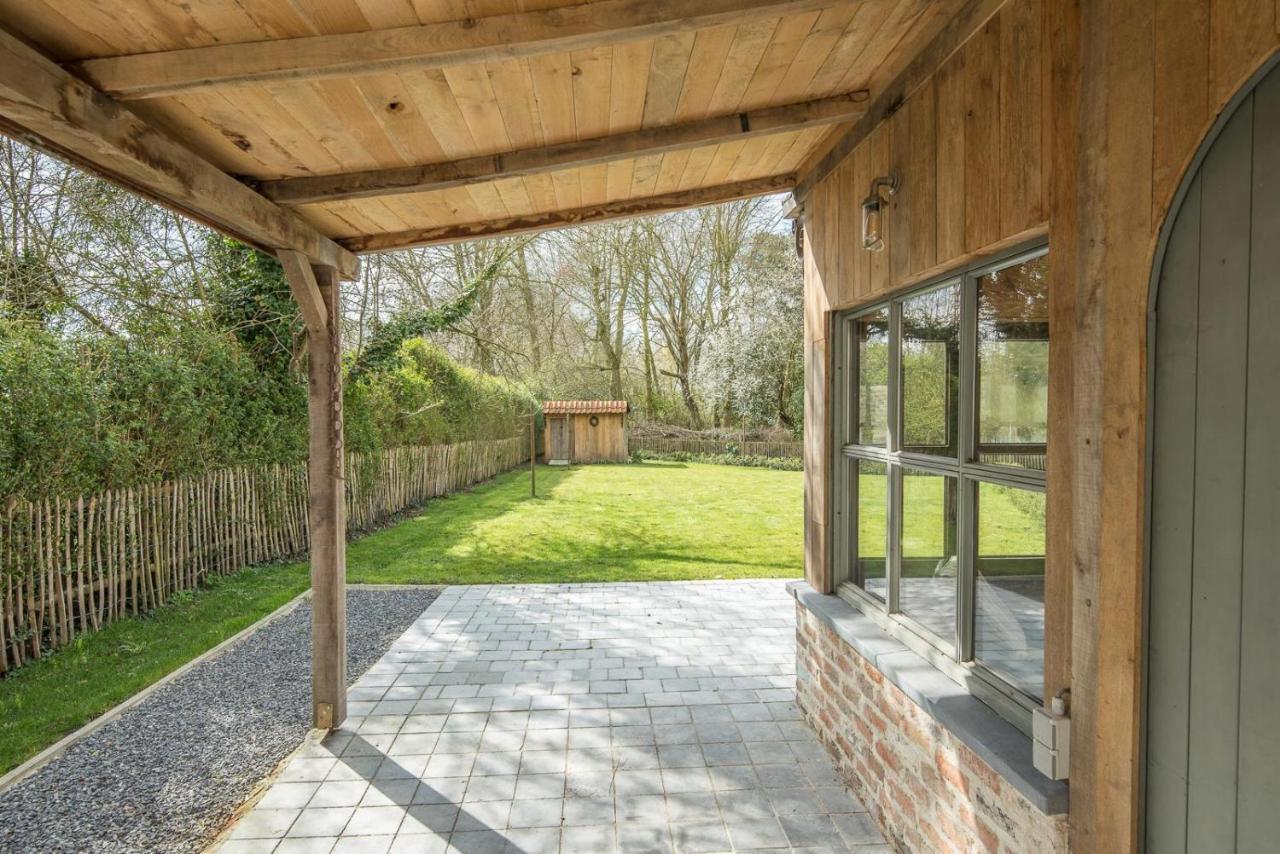 Vila Tilia Damme Exteriér fotografie